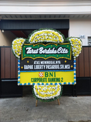 Papan Bunga Duka di Kairatu Barat